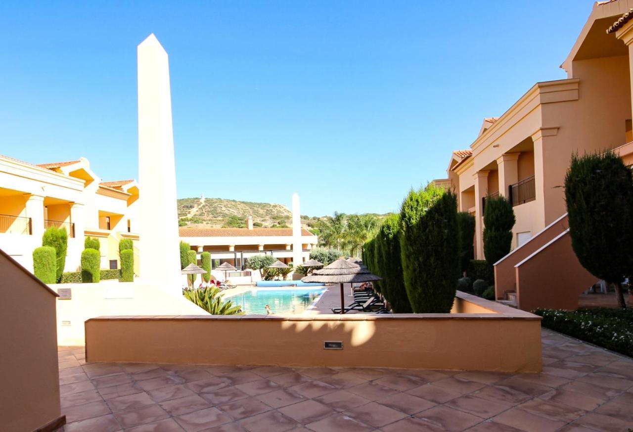 Luxury Apartment - T2 Vue Sur Piscine - Praia Da Luz Екстер'єр фото